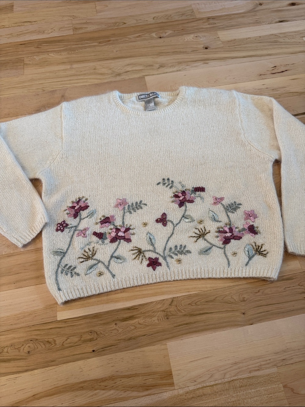 Vintage 80s-Angora Silk blend Floral Embroidered Beaded Sweater-L